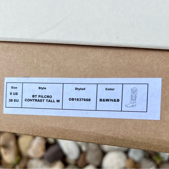 Pilcro Contrast Tall Western Boots - Picture 16 of 16